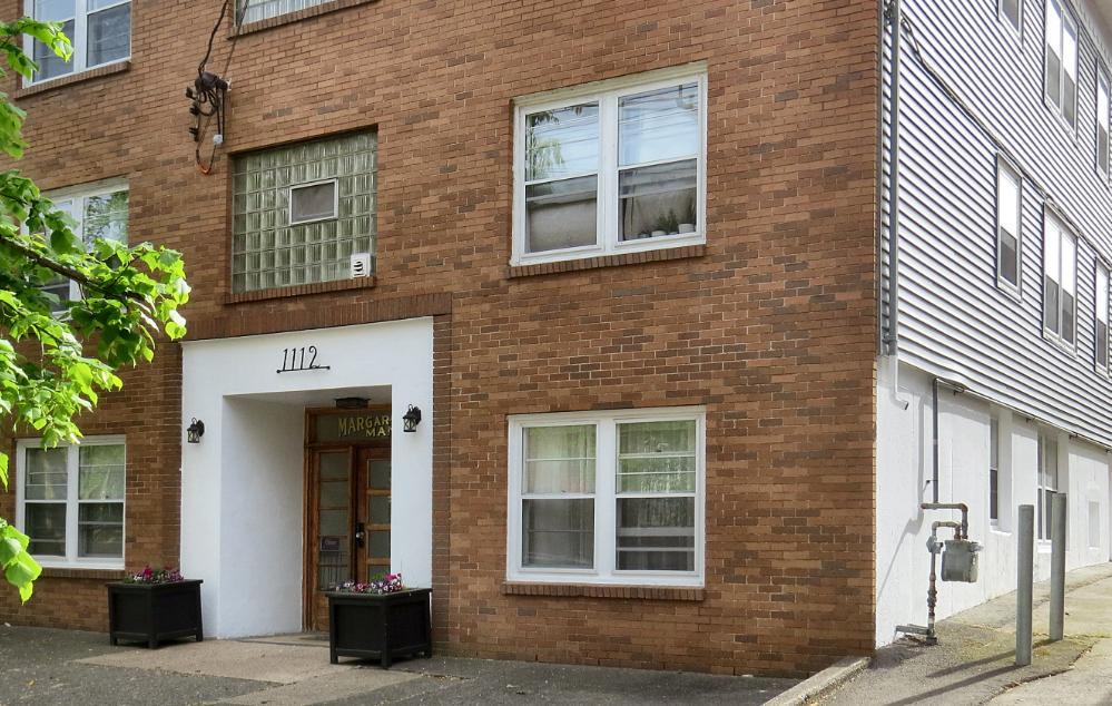 https://cdn.rentalbeast.com/listings/11182375_1740481178476.jpg.rbm