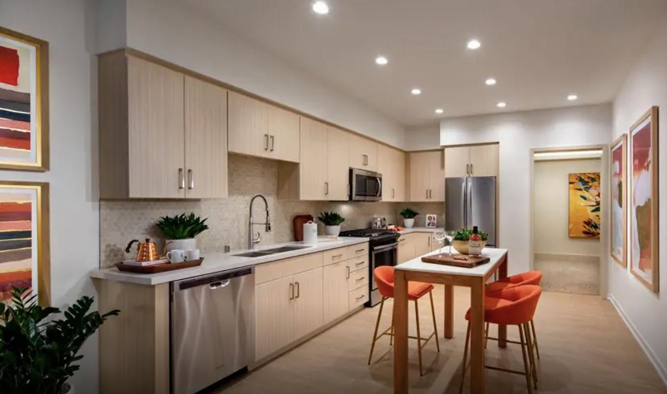 https://cdn.rentalbeast.com/listings/11182802_1740488712604.jpg.rbm