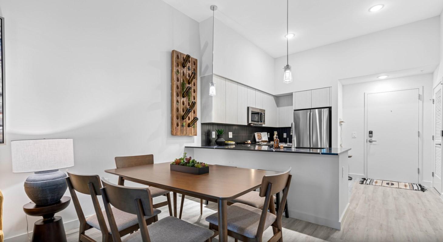 5800 Reese Rd #327, Fort Lauderdale, FL - 2,328 USD/ month