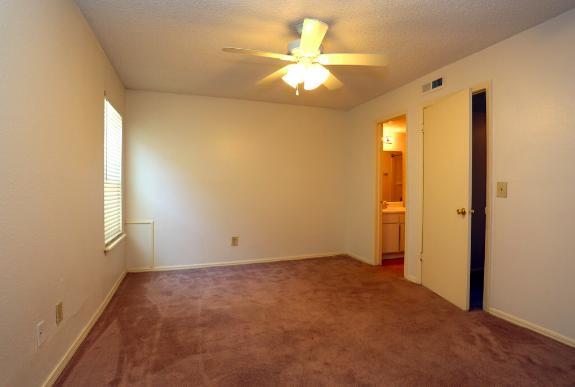 https://cdn.rentalbeast.com/listings/11193418_1740636217946.jpg.rbm