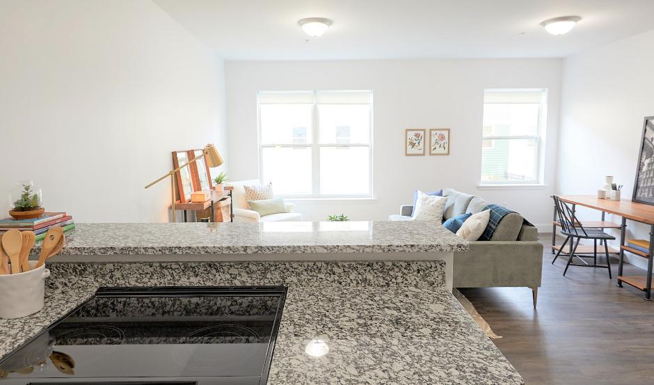 https://cdn.rentalbeast.com/listings/11200772_1740725396581.jpg.rbm