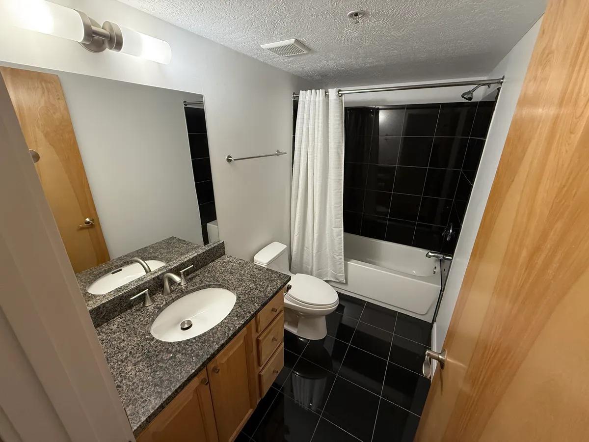 https://cdn.rentalbeast.com/listings/11201829_1740734925615.jpg.rbm