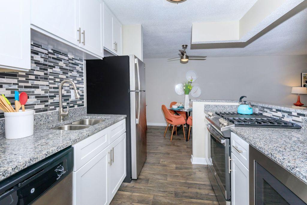 3200 Lenox Road NE #C304, Atlanta, GA - 1,605 USD/ month