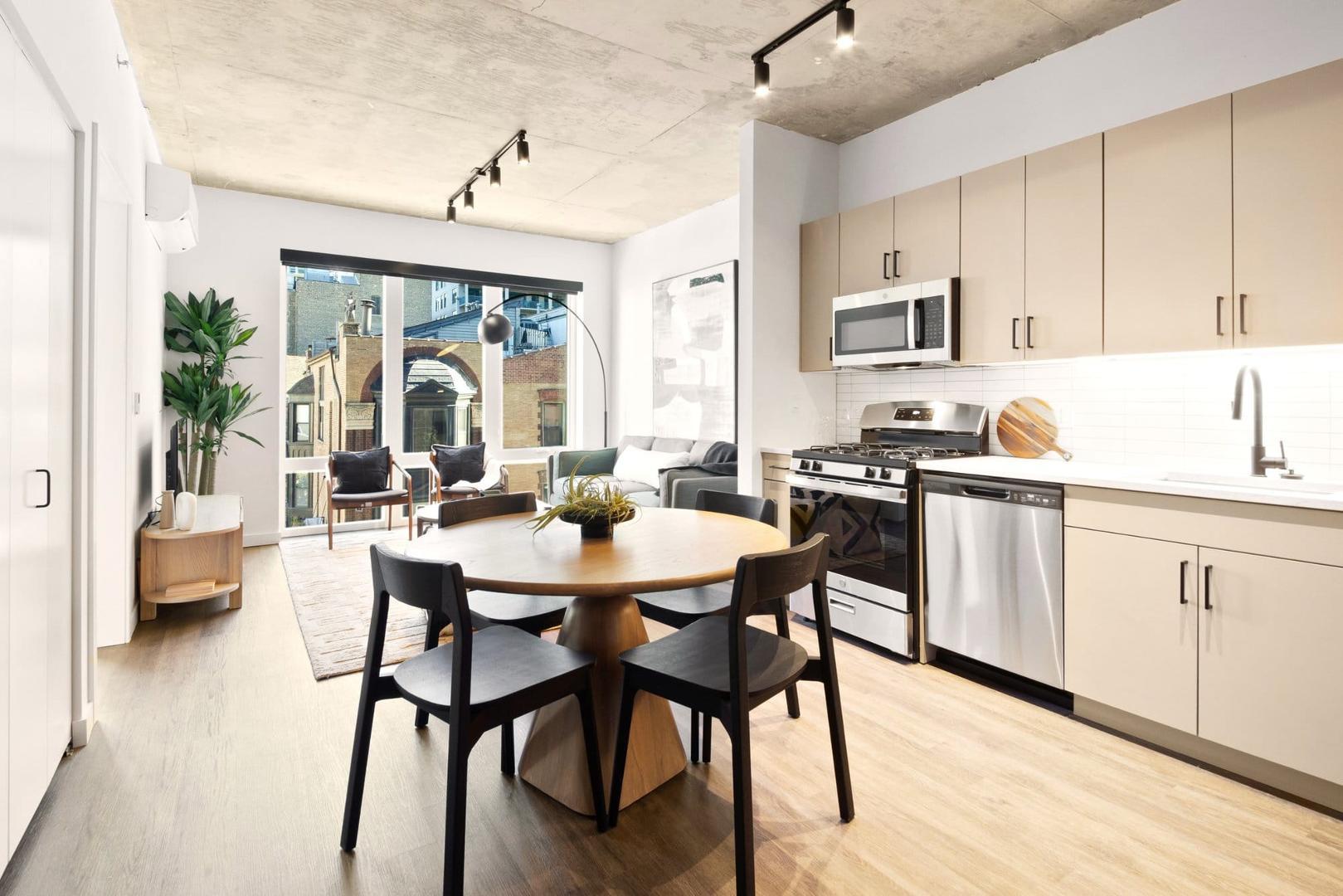 https://cdn.rentalbeast.com/listings/11215257_1740991434831.jpg.rbm