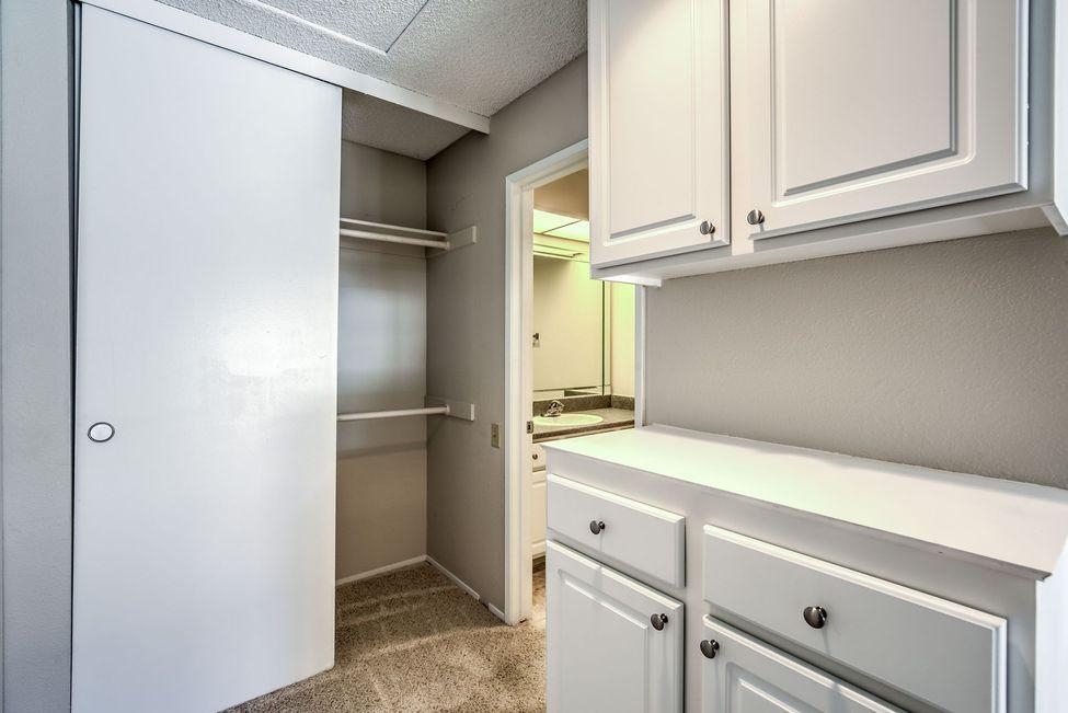 https://cdn.rentalbeast.com/listings/11219576_1741082313480.jpg.rbm