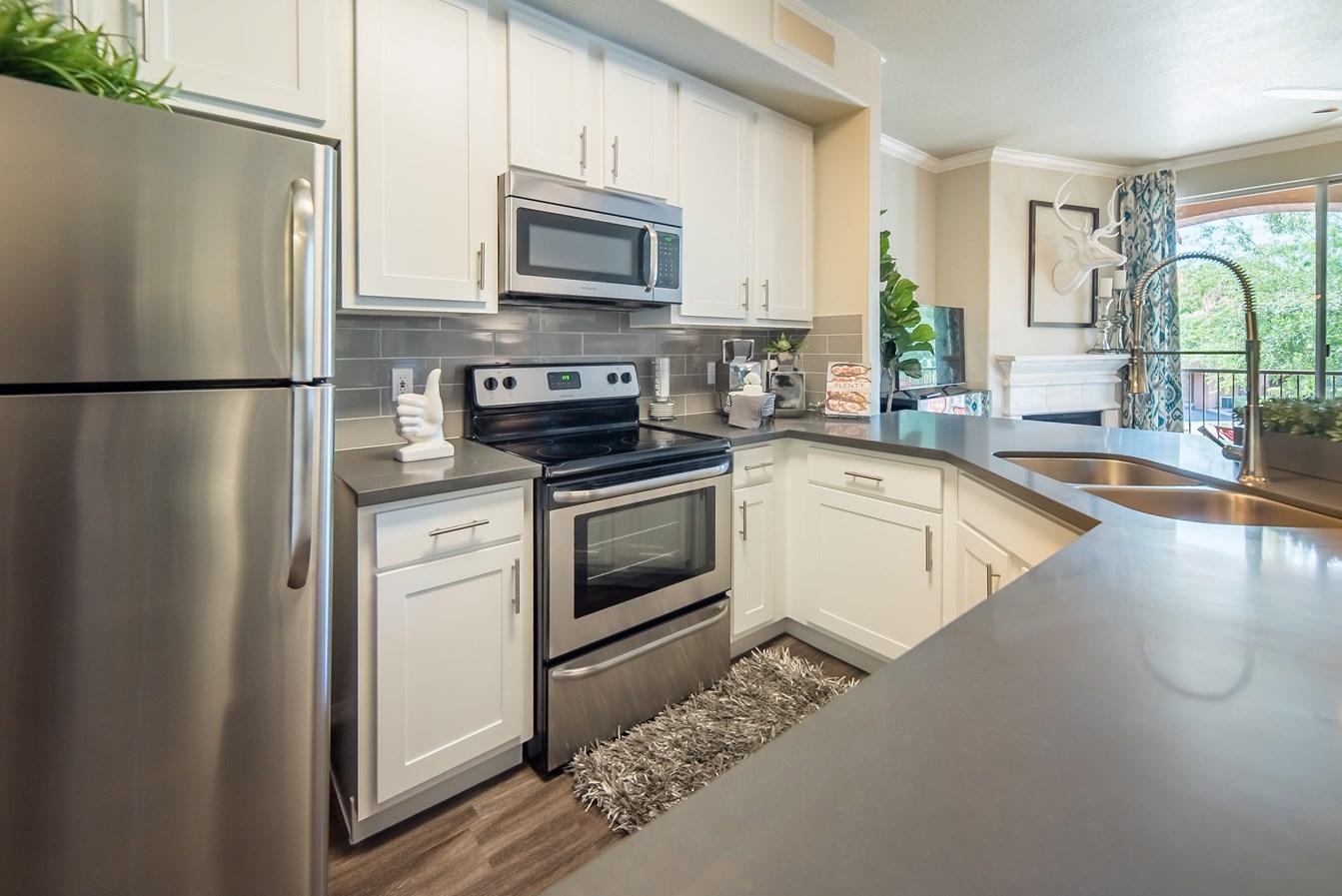 https://cdn.rentalbeast.com/listings/11228008_1741197949712.jpg.rbm