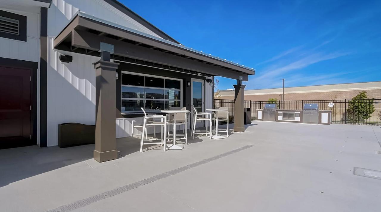 https://cdn.rentalbeast.com/listings/11228426_1741203629130.jpg.rbm
