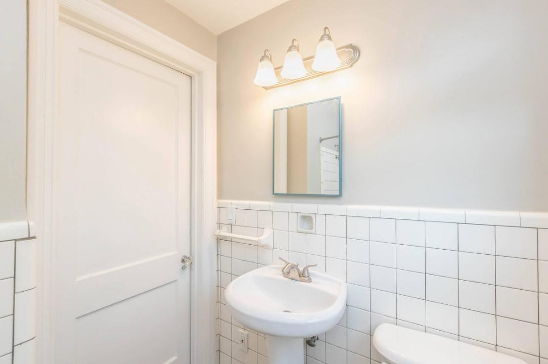 611 Pineview Dr #Q-63, Valdosta, GA - 1,200 USD/ month