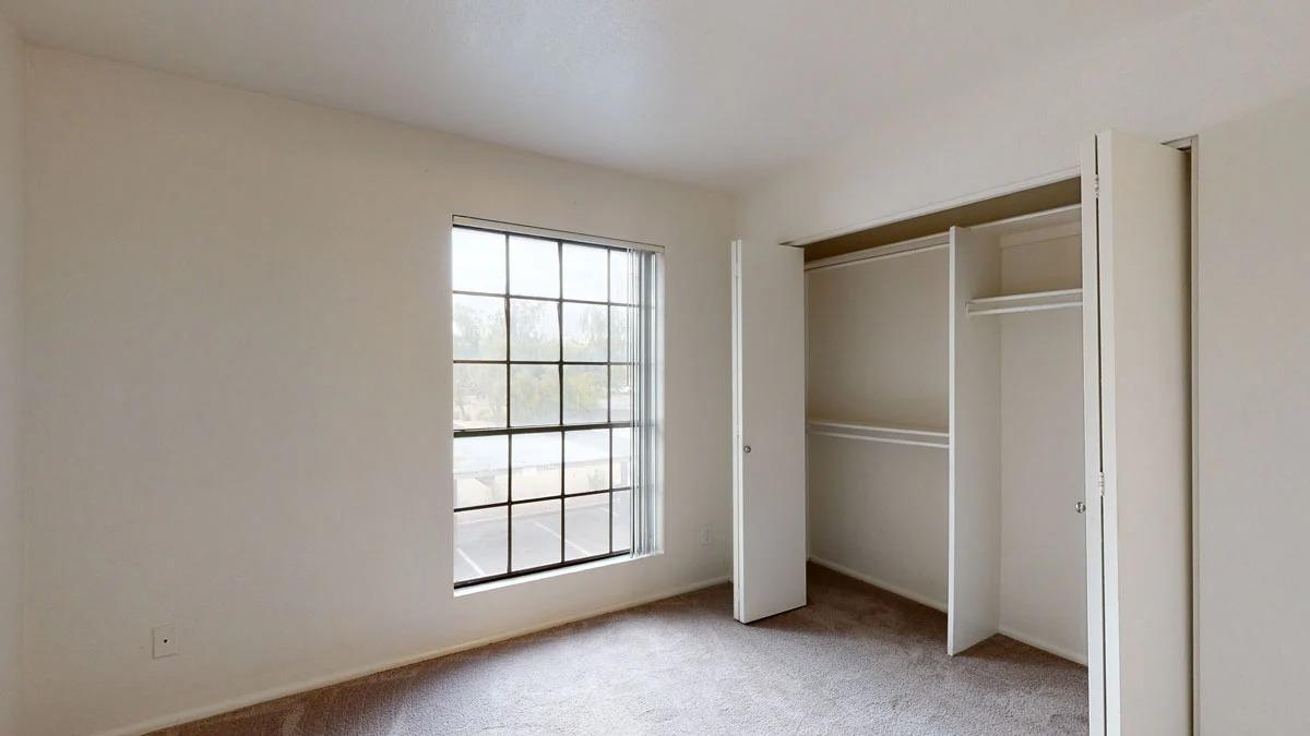 https://cdn.rentalbeast.com/listings/11240754_1741326498317.jpg.rbm