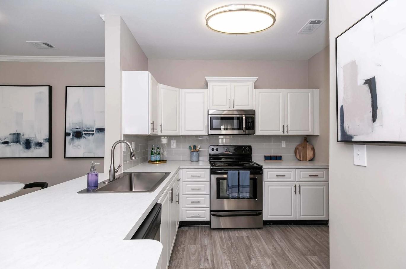 https://cdn.rentalbeast.com/listings/11256756_1741578937773.jpg.rbm