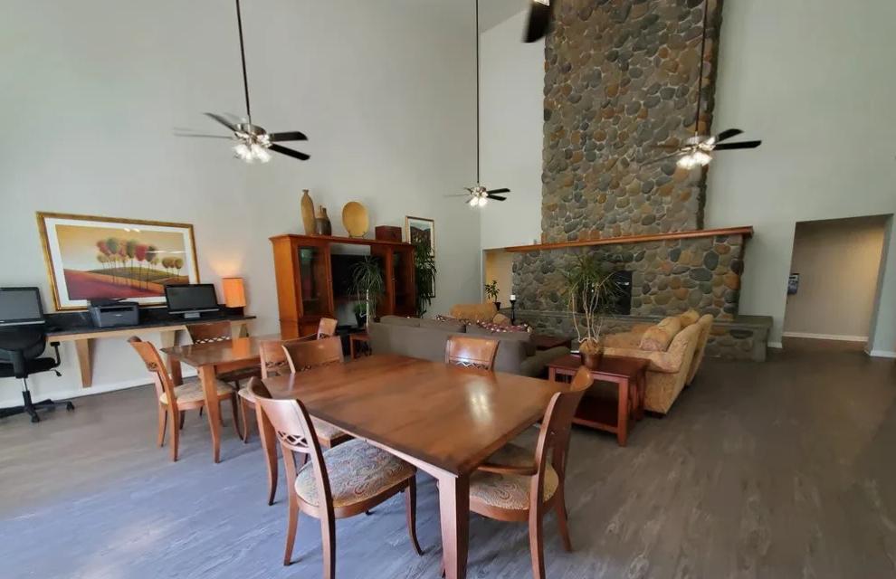 2593 Millcreek Dr #153, Sacramento, CA - 1,690 USD/ month