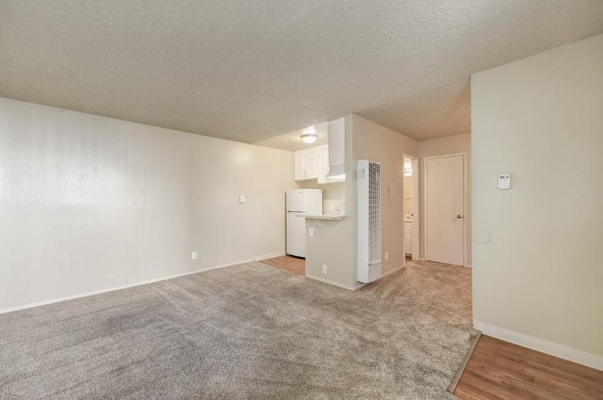 https://cdn.rentalbeast.com/listings/11257360_1741593342906.jpg.rbm