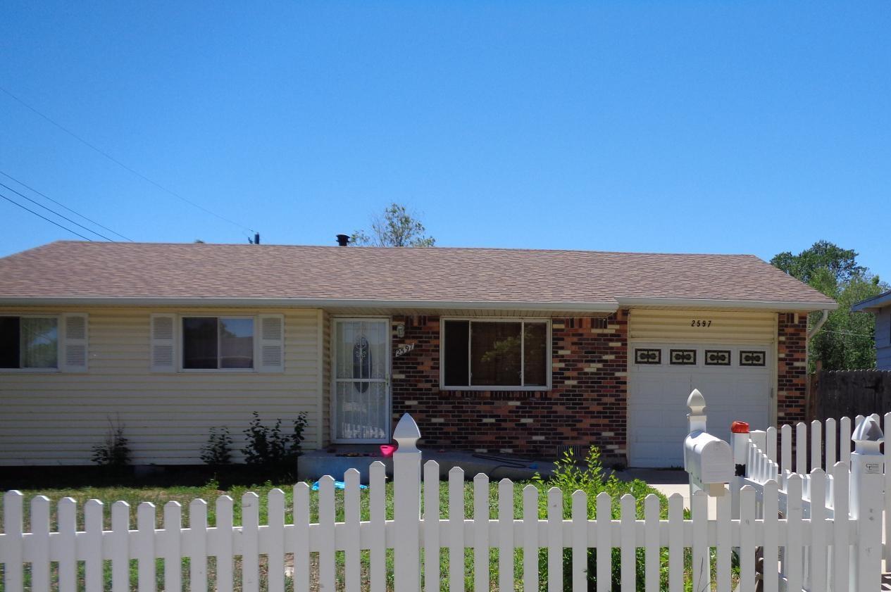 2597 Naples Dr - 1,550USD / month