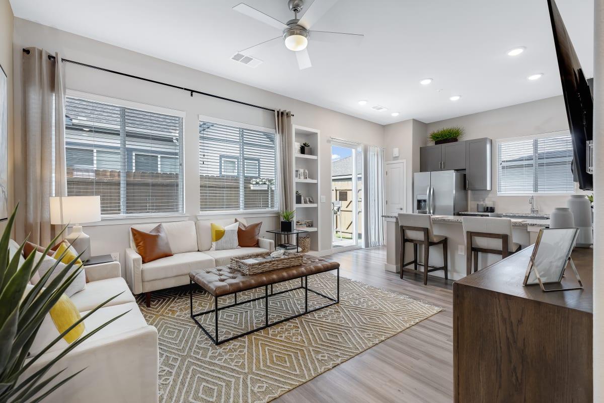 https://cdn.rentalbeast.com/listings/11261626_1741676046051.jpg.rbm