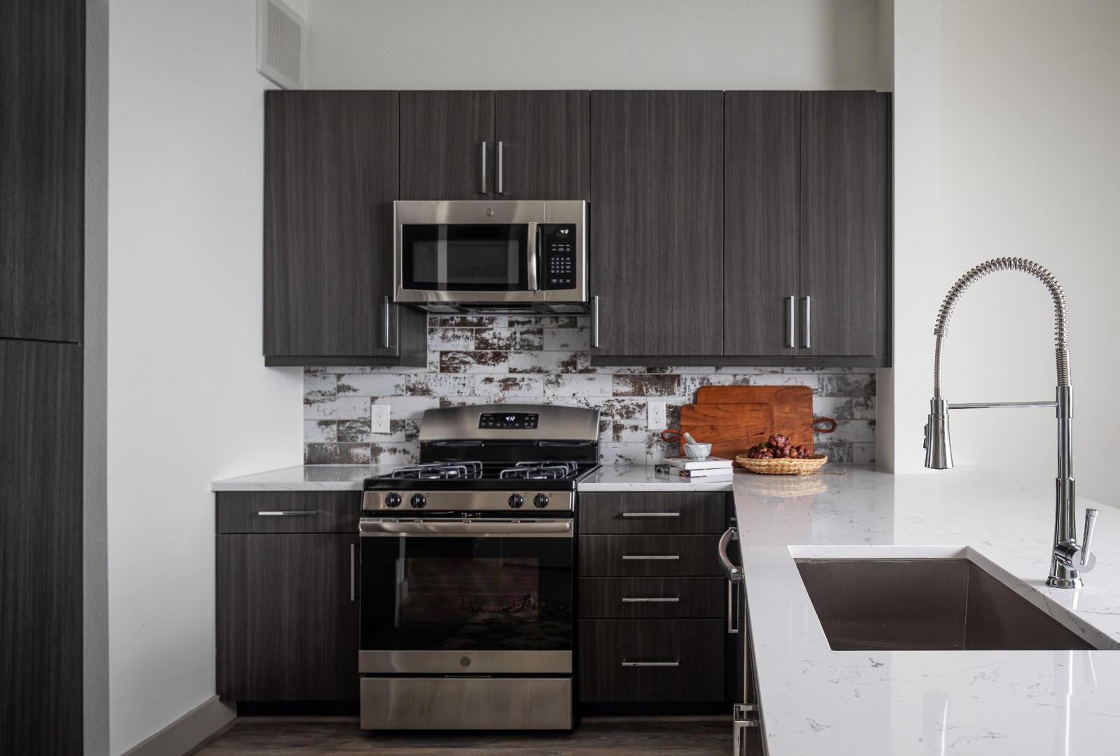 https://cdn.rentalbeast.com/listings/11269004_1741759385415.jpg.rbm