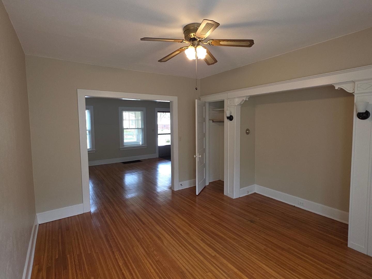 Image 8 For 2031 Sherwood Avenue