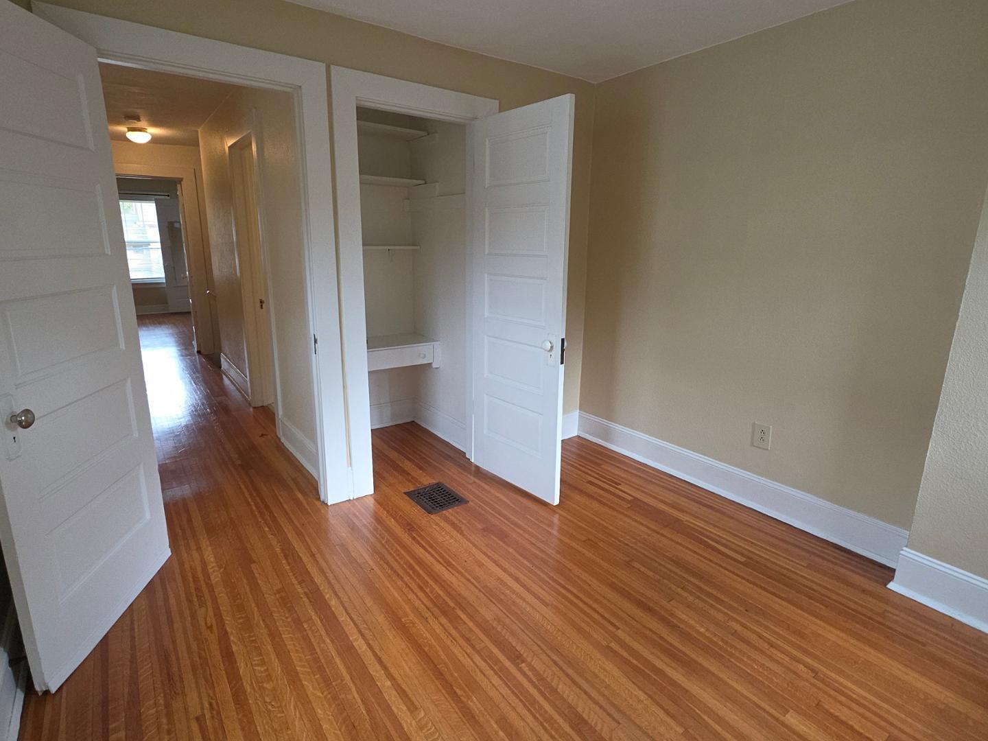 Image 35 For 2031 Sherwood Avenue