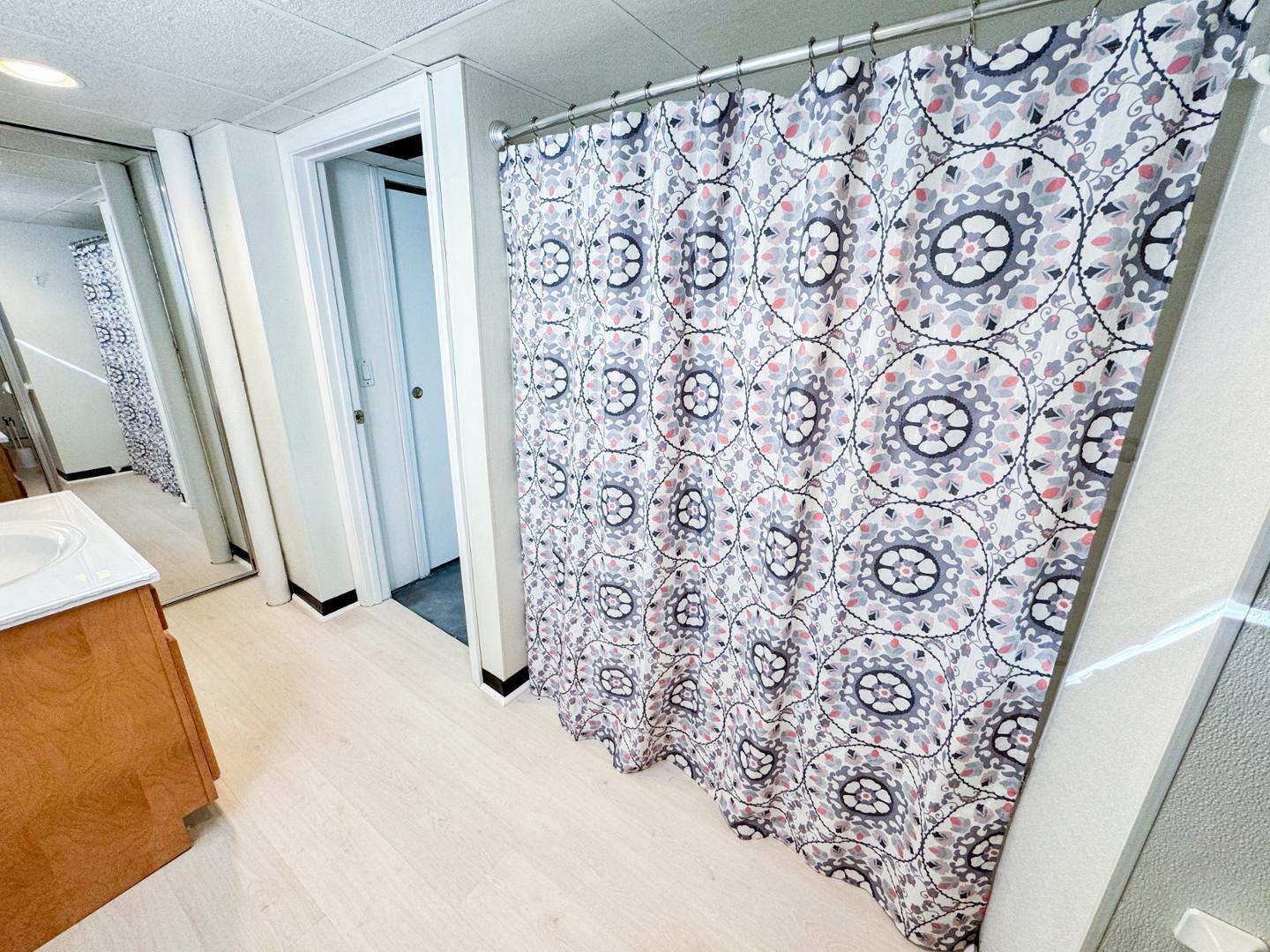 Image 24 For 3713 River Road