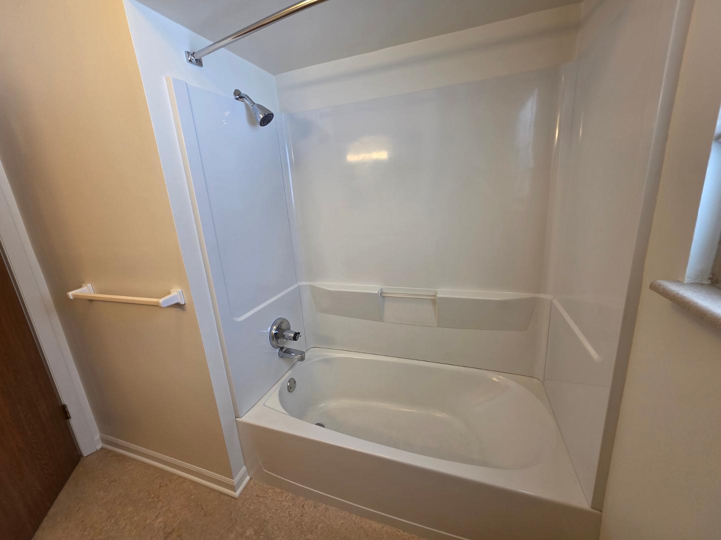 Image 11 For 2222 Sherwood Avenue