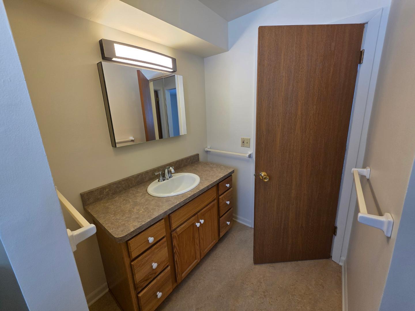 Image 12 For 2222 Sherwood Avenue