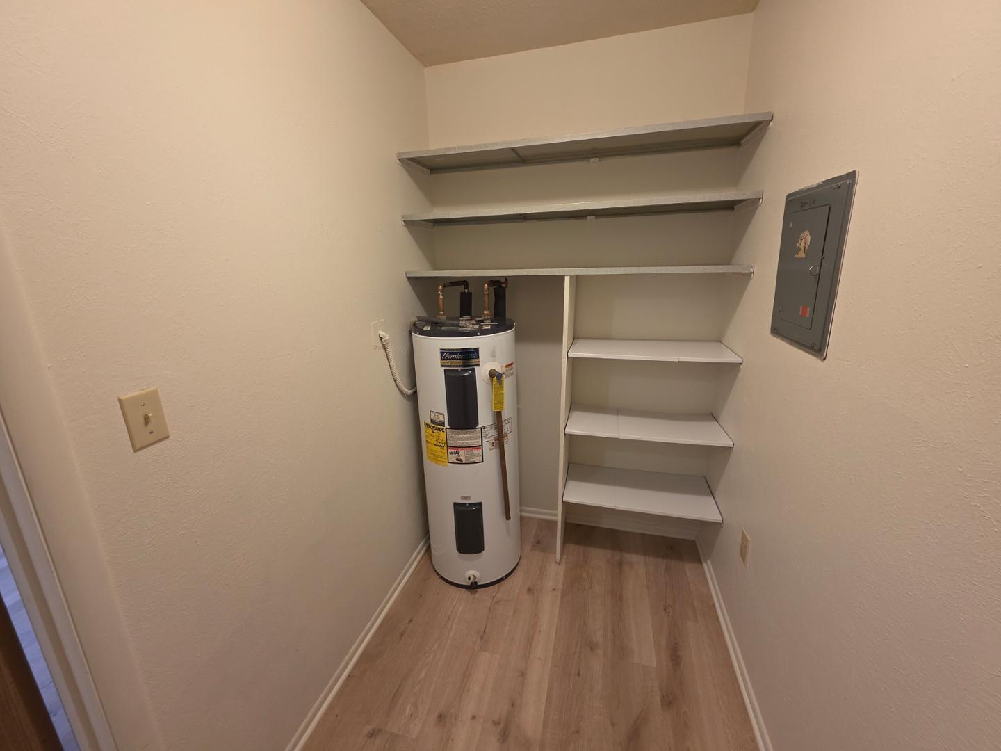 Image 13 For 2222 Sherwood Avenue