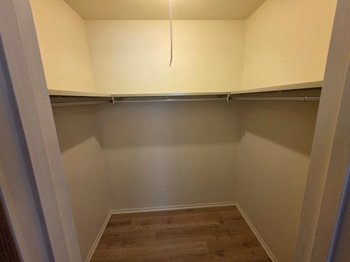 Image 16 For 2222 Sherwood Avenue