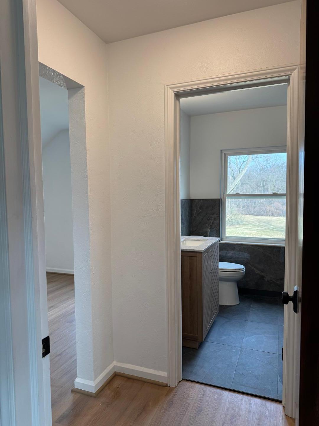 Image 9 For 2237 Evergreen Road