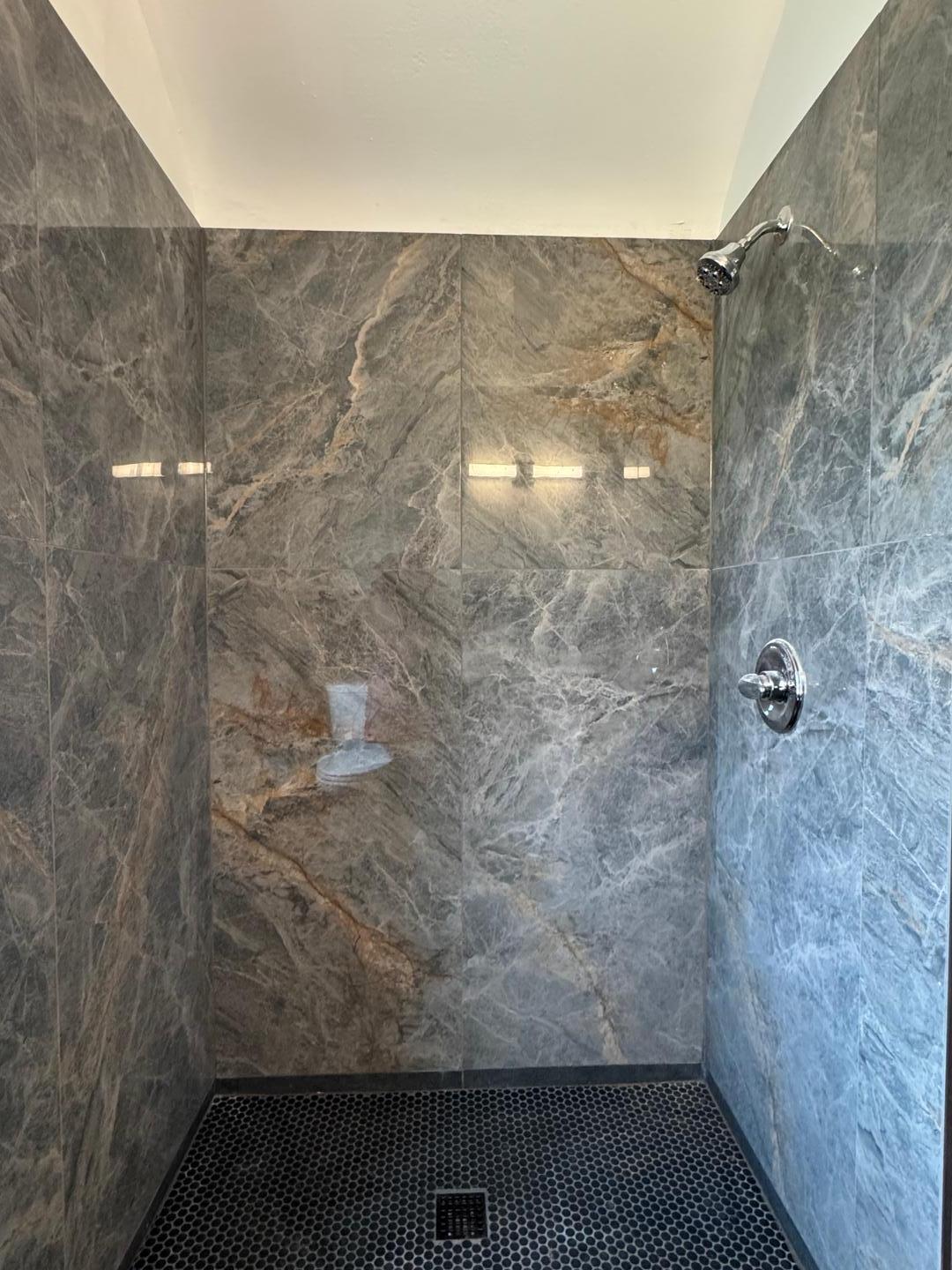 Image 11 For 2237 Evergreen Road