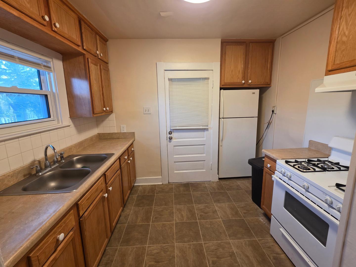 Image 8 For 3803 Monroe Street