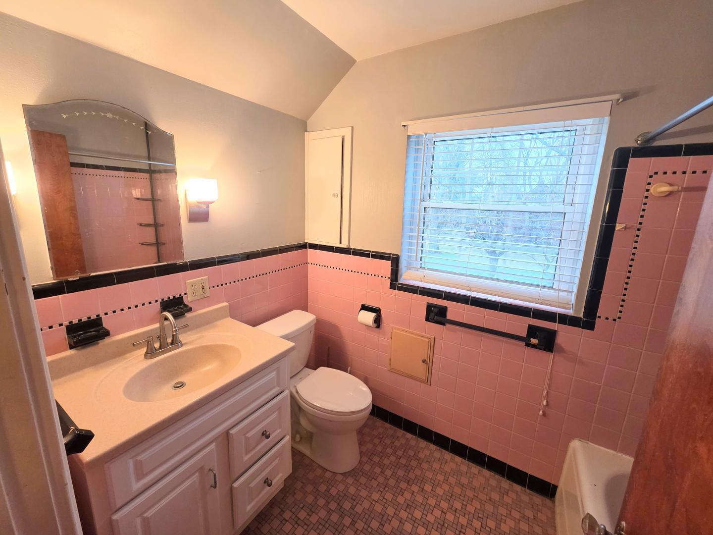 Image 17 For 2673 Middlesex Drive