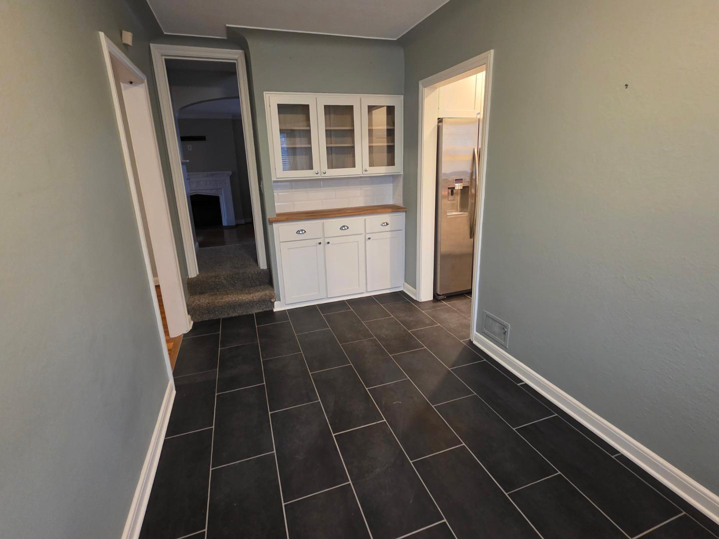 Image 9 For 2673 Middlesex Drive