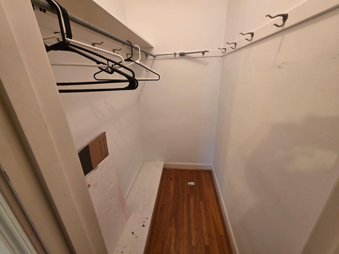 Image 20 For 2673 Middlesex Drive