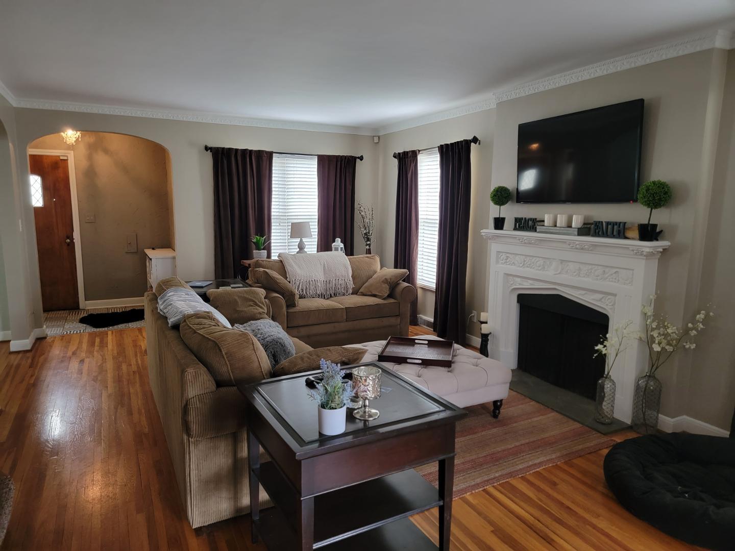 Image 4 For 2673 Middlesex Drive