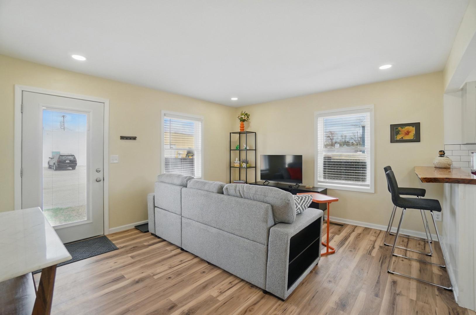 Image 7 For 5421 Alger Drive