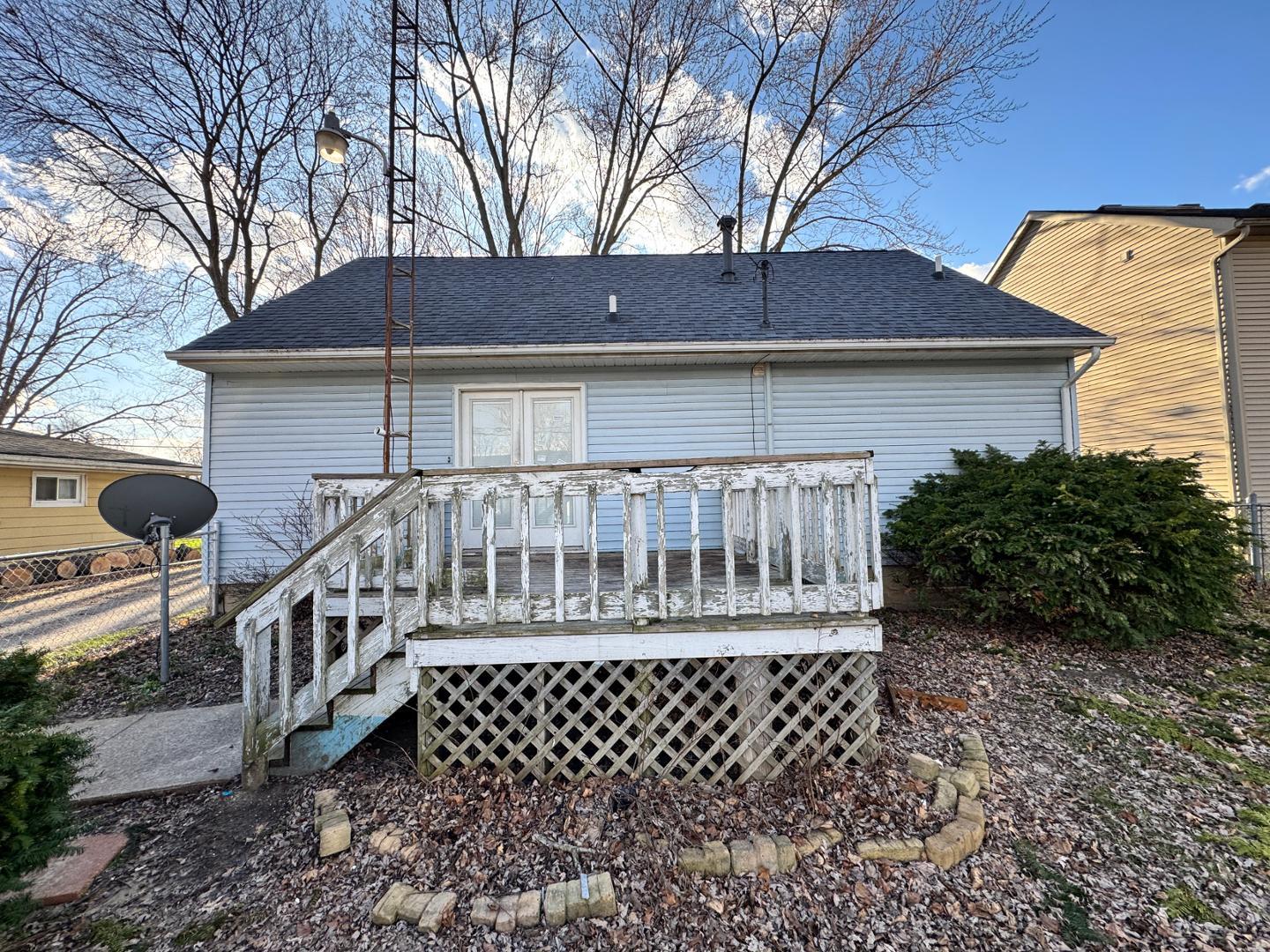 Image 2 For 6022 Clover Lane