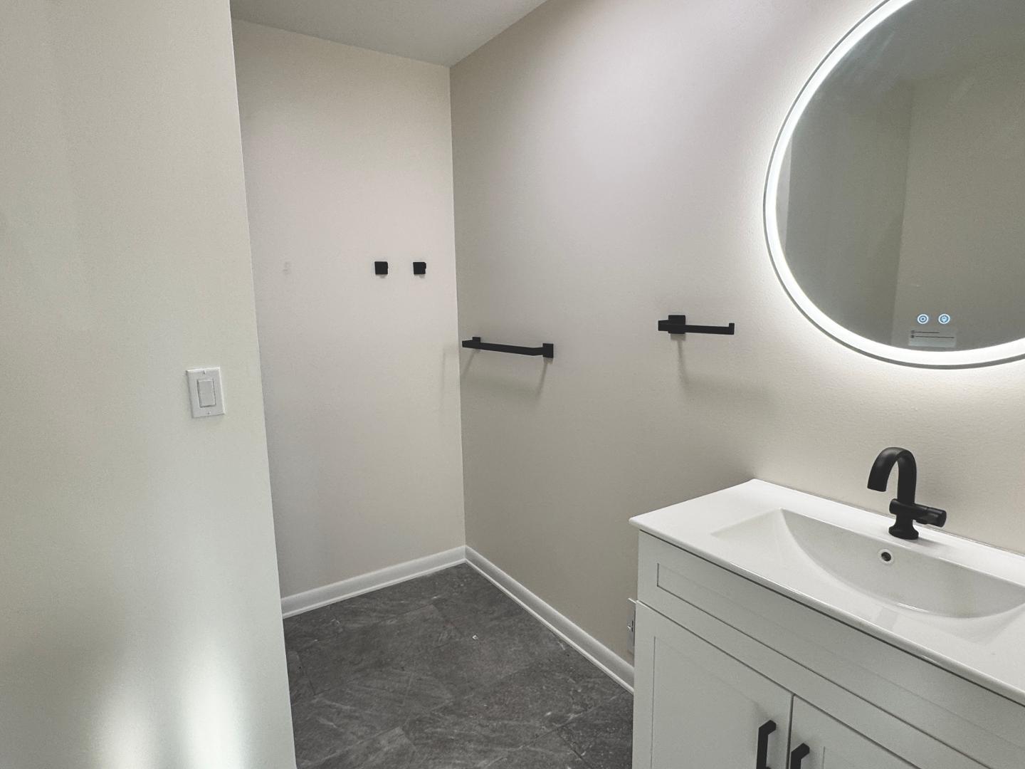 Image 6 For 6022 Clover Lane