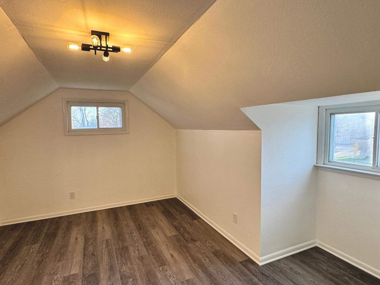 Image 15 For 6022 Clover Lane