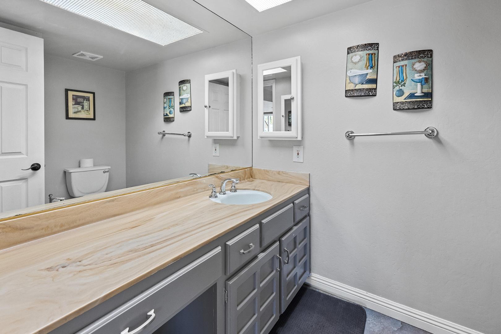 8464 N 7th Avenue, Phoenix, AZ, 85021