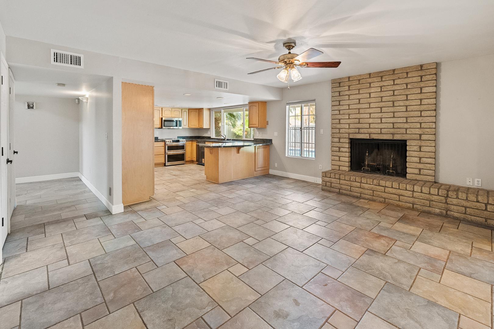 8464 N 7th Avenue, Phoenix, AZ, 85021