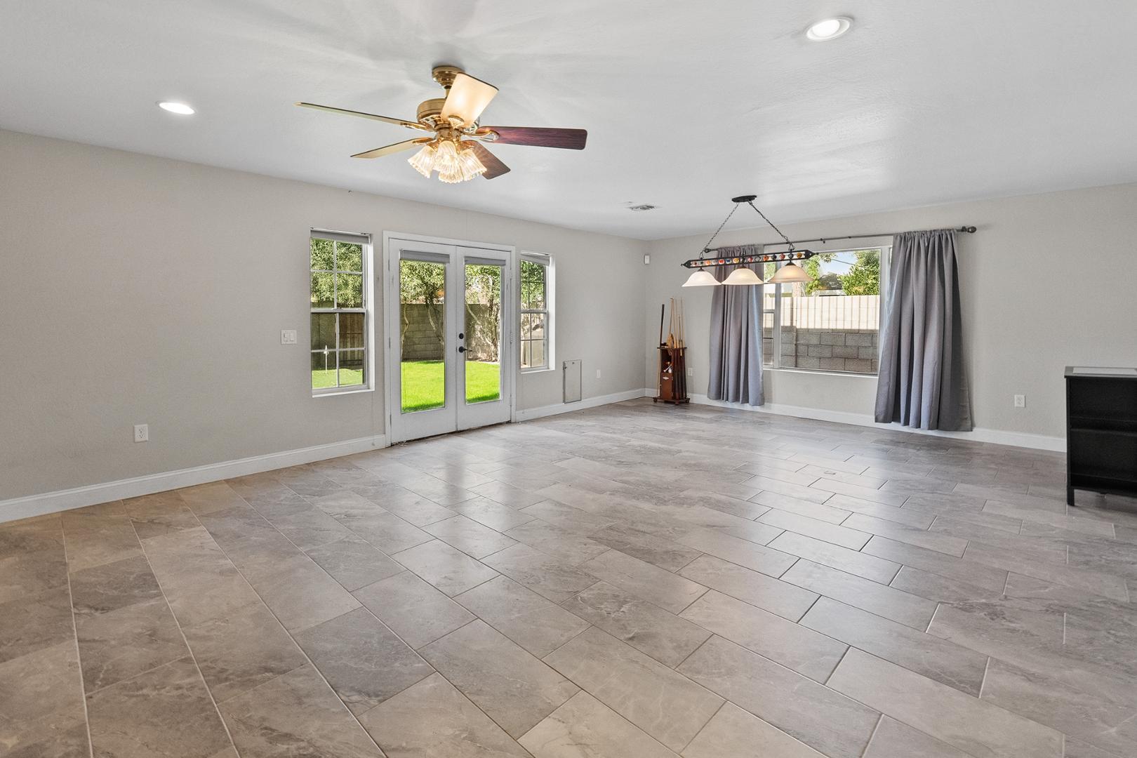 8464 N 7th Avenue, Phoenix, AZ, 85021