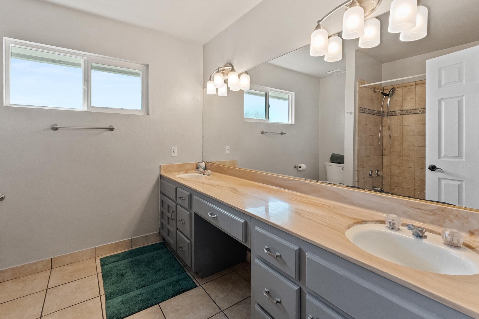 8464 N 7th Avenue, Phoenix, AZ, 85021