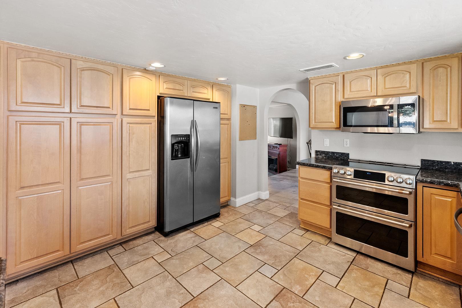 8464 N 7th Avenue, Phoenix, AZ, 85021