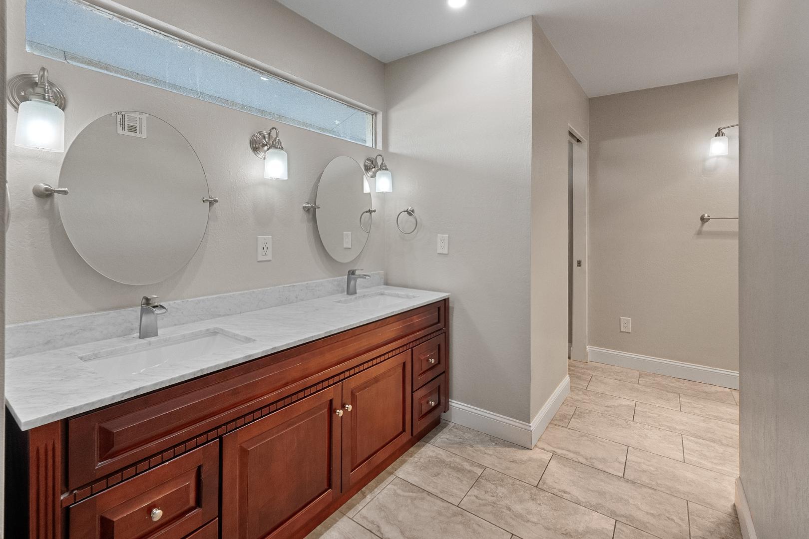 8464 N 7th Avenue, Phoenix, AZ, 85021