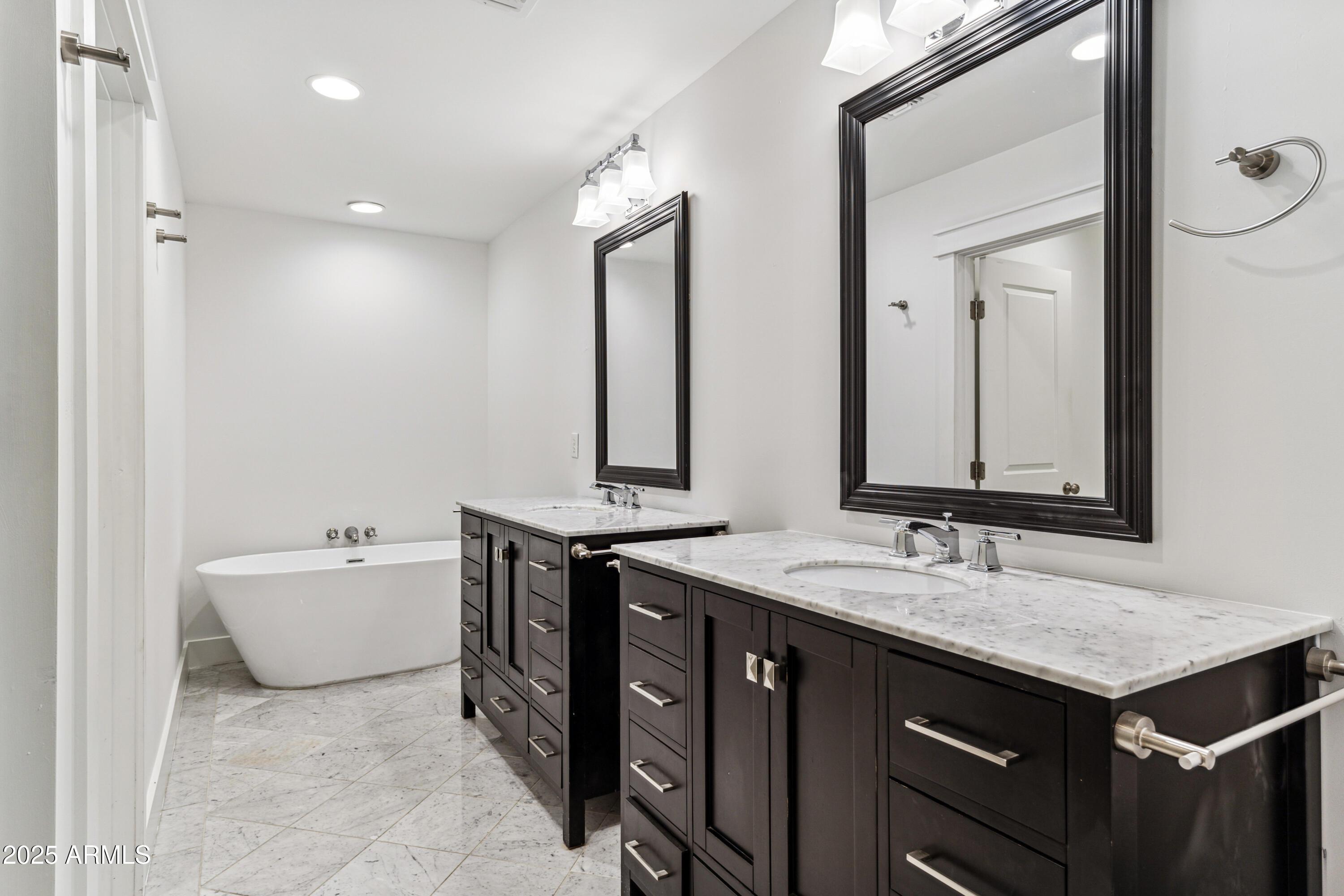 Scottsdale, AZ, 85251