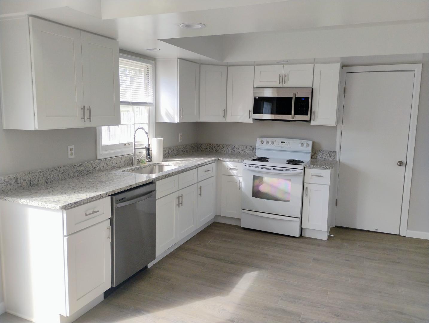 Image 8 For 7315 Grenlock Drive