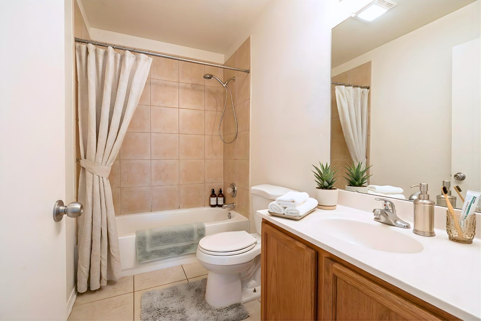 1702 W Shangri La Road UNIT Apt 3, Phoenix, AZ, 85029