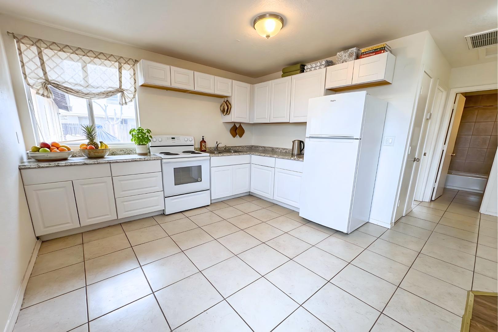 1702 W Shangri La Road UNIT Apt 3, Phoenix, AZ, 85029