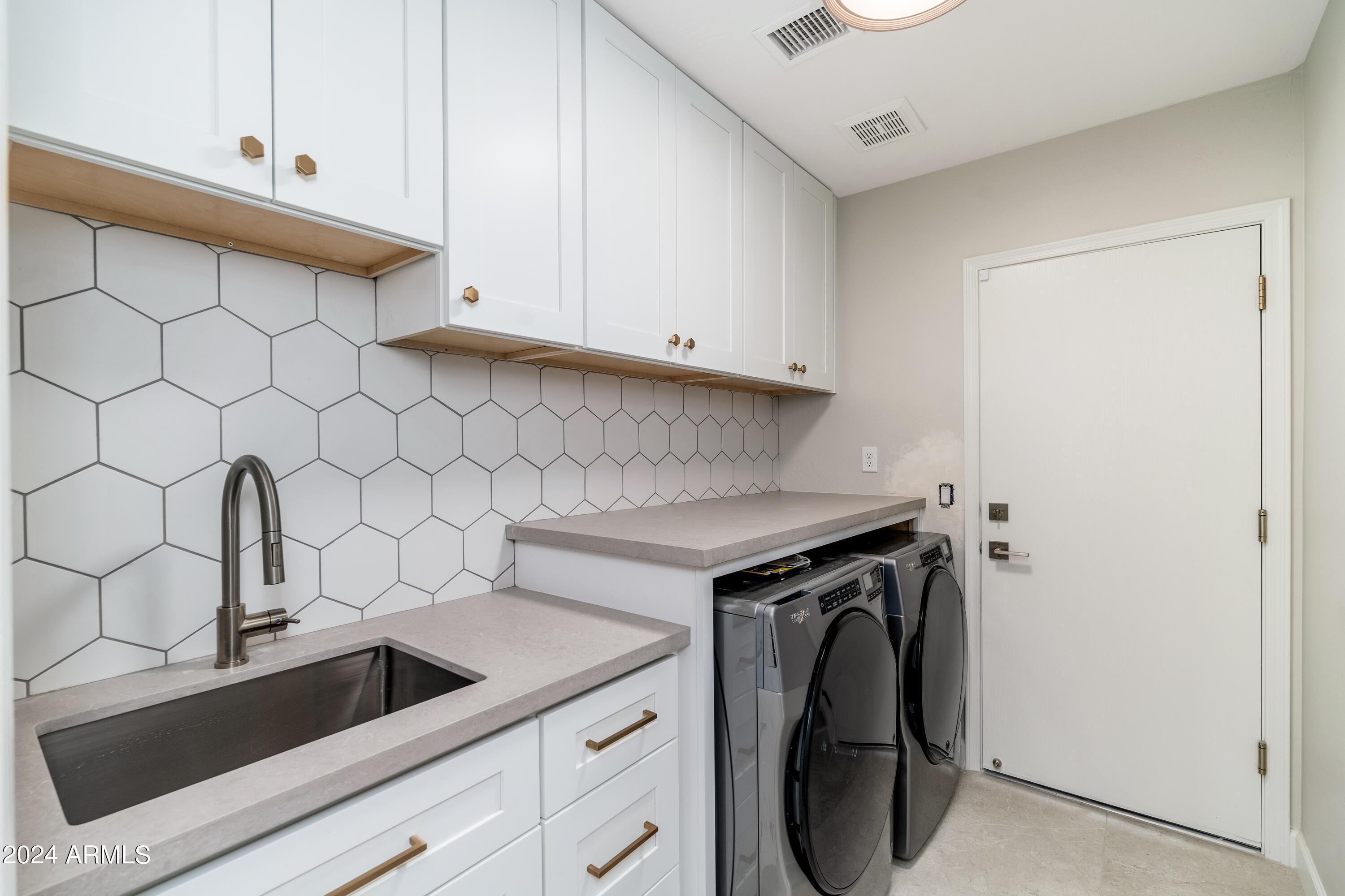 6768 E Evans Drive, Scottsdale, AZ 85254