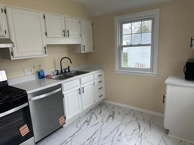 Image 4 For 3042 Cragmoor Avenue