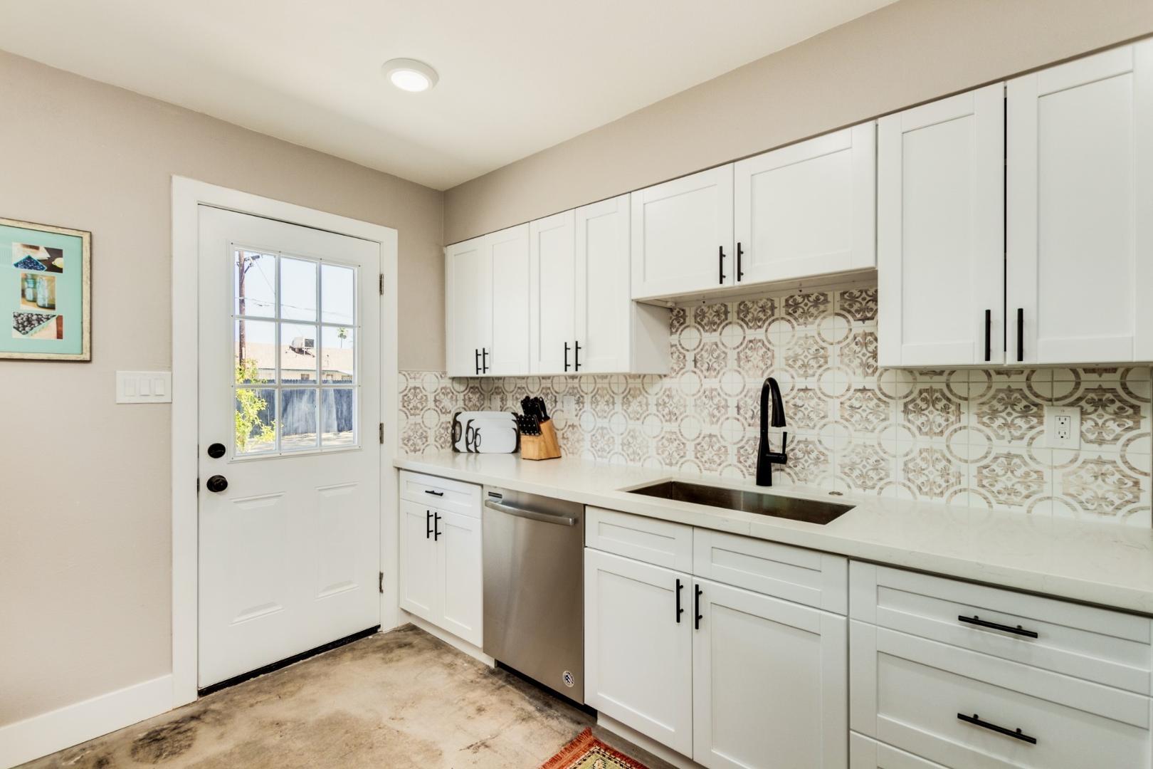 16 W Geneva Drive, Tempe, AZ, 85282